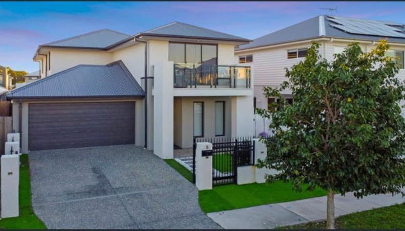 Waterside Holiday home *